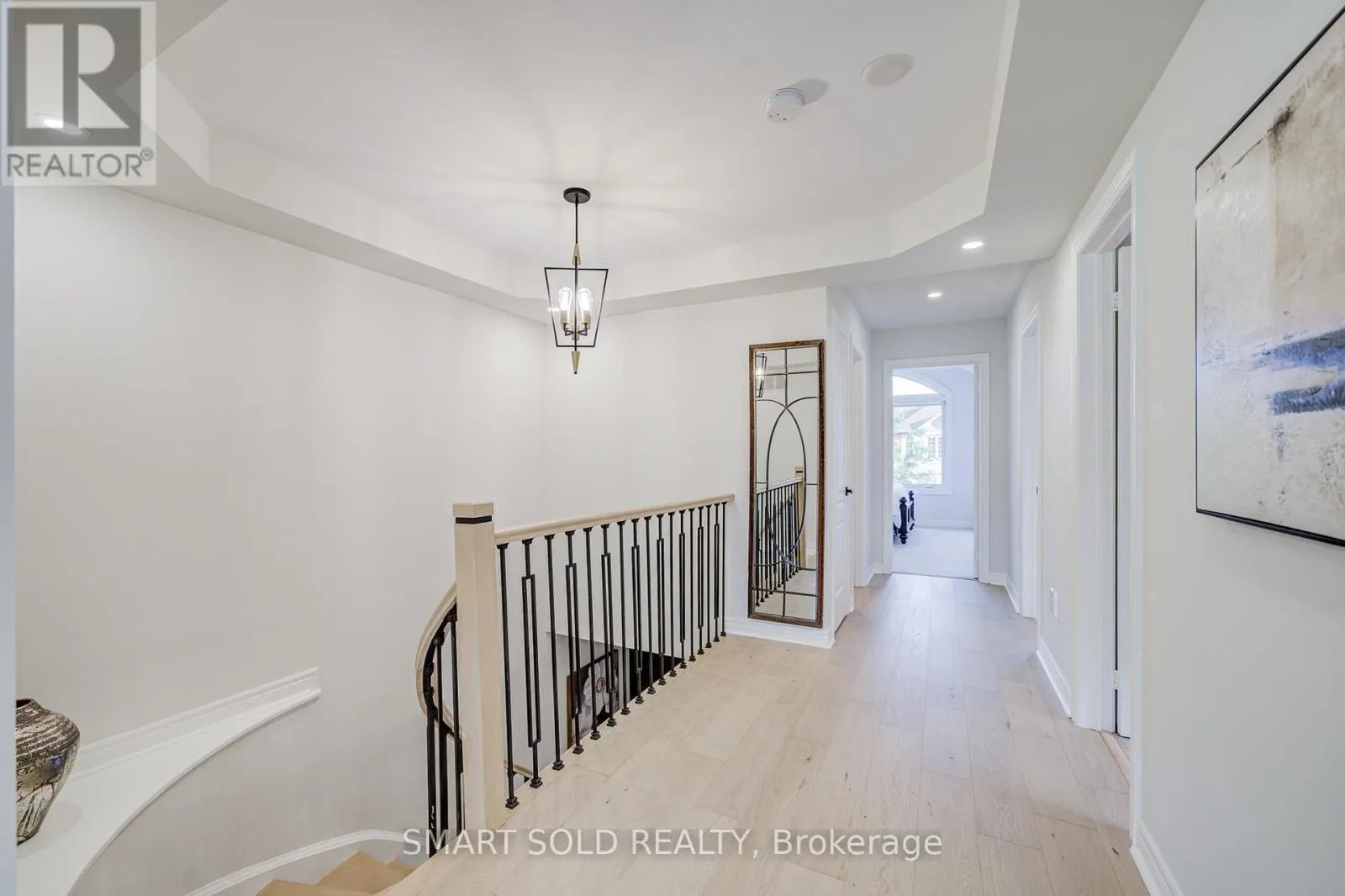 35 BENTOAK CRESCENT