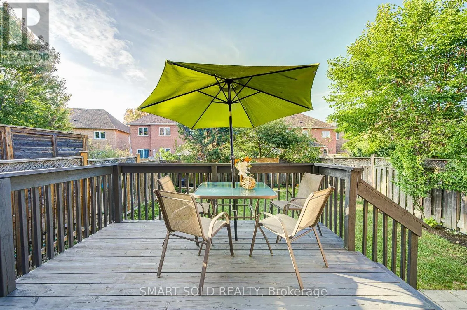 35 BENTOAK CRESCENT