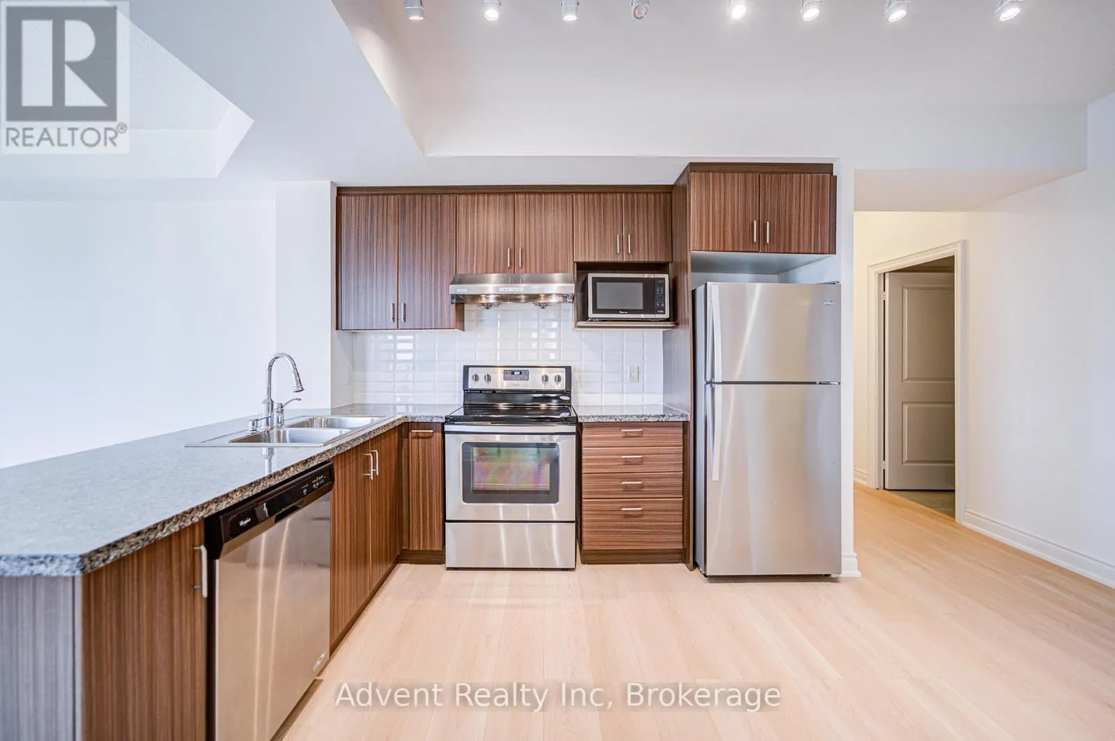 611 - 33 CLEGG ROAD