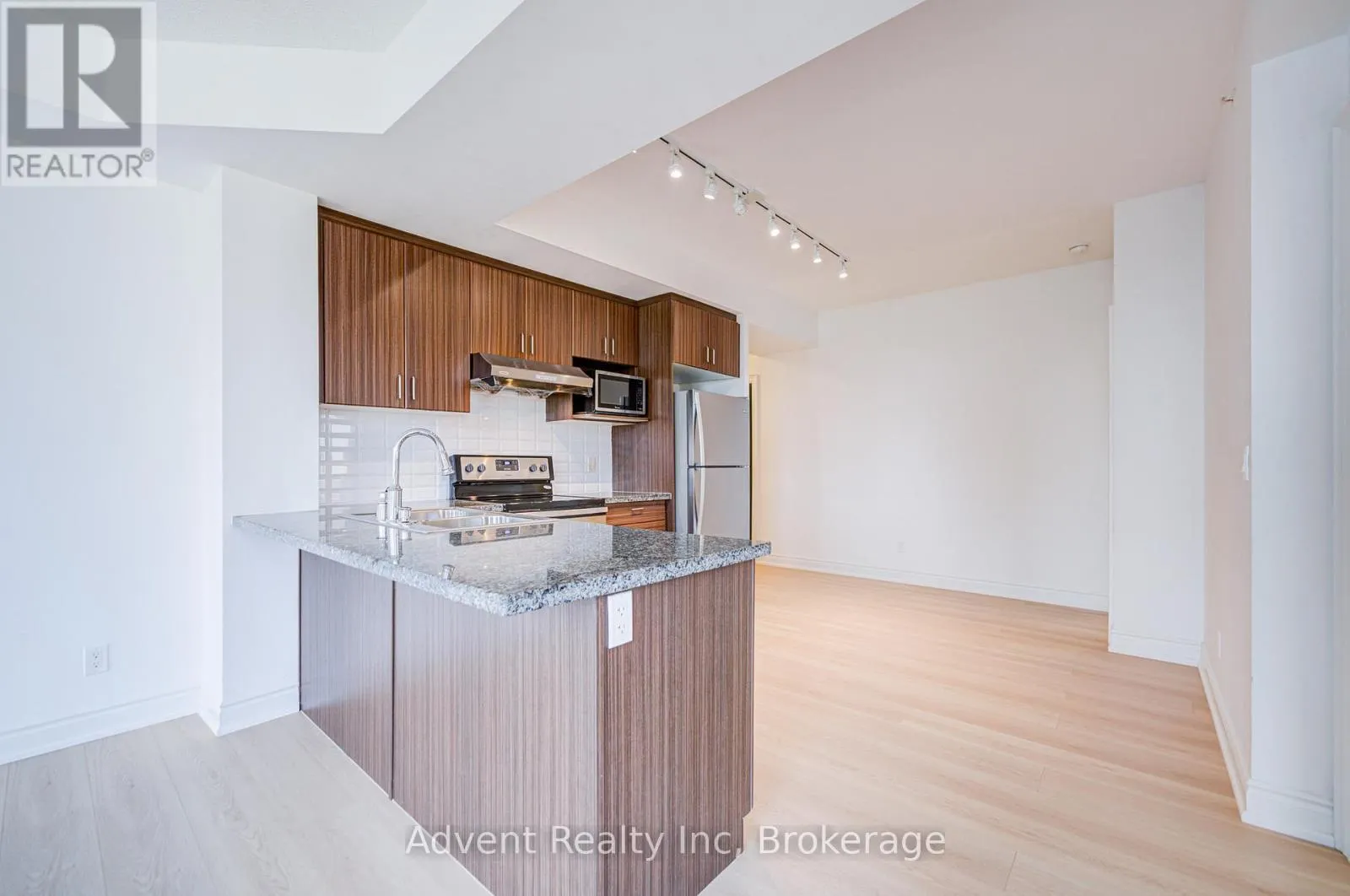 611 - 33 CLEGG ROAD