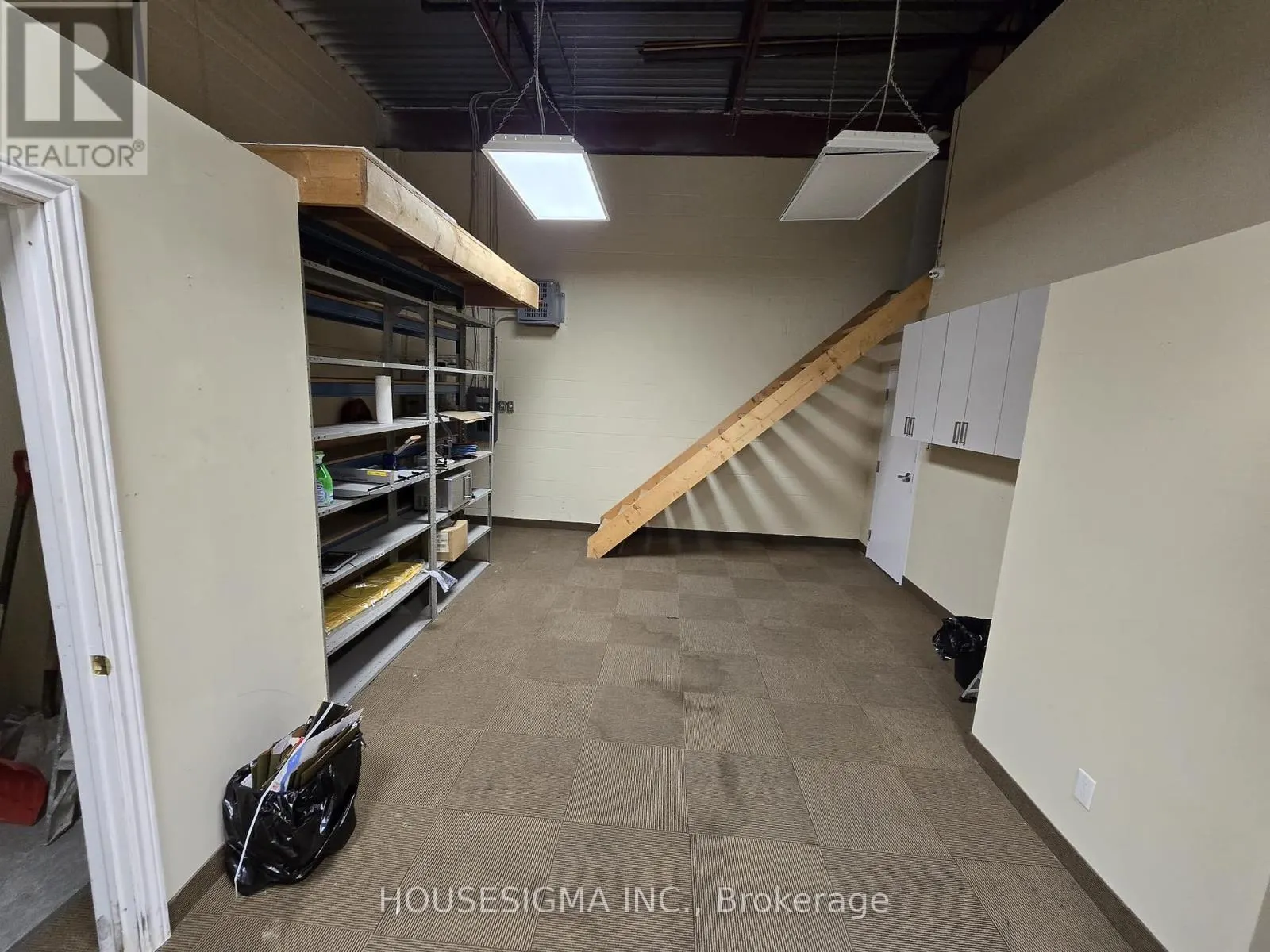 16 - 220 INDUSTRIAL PARKWAY