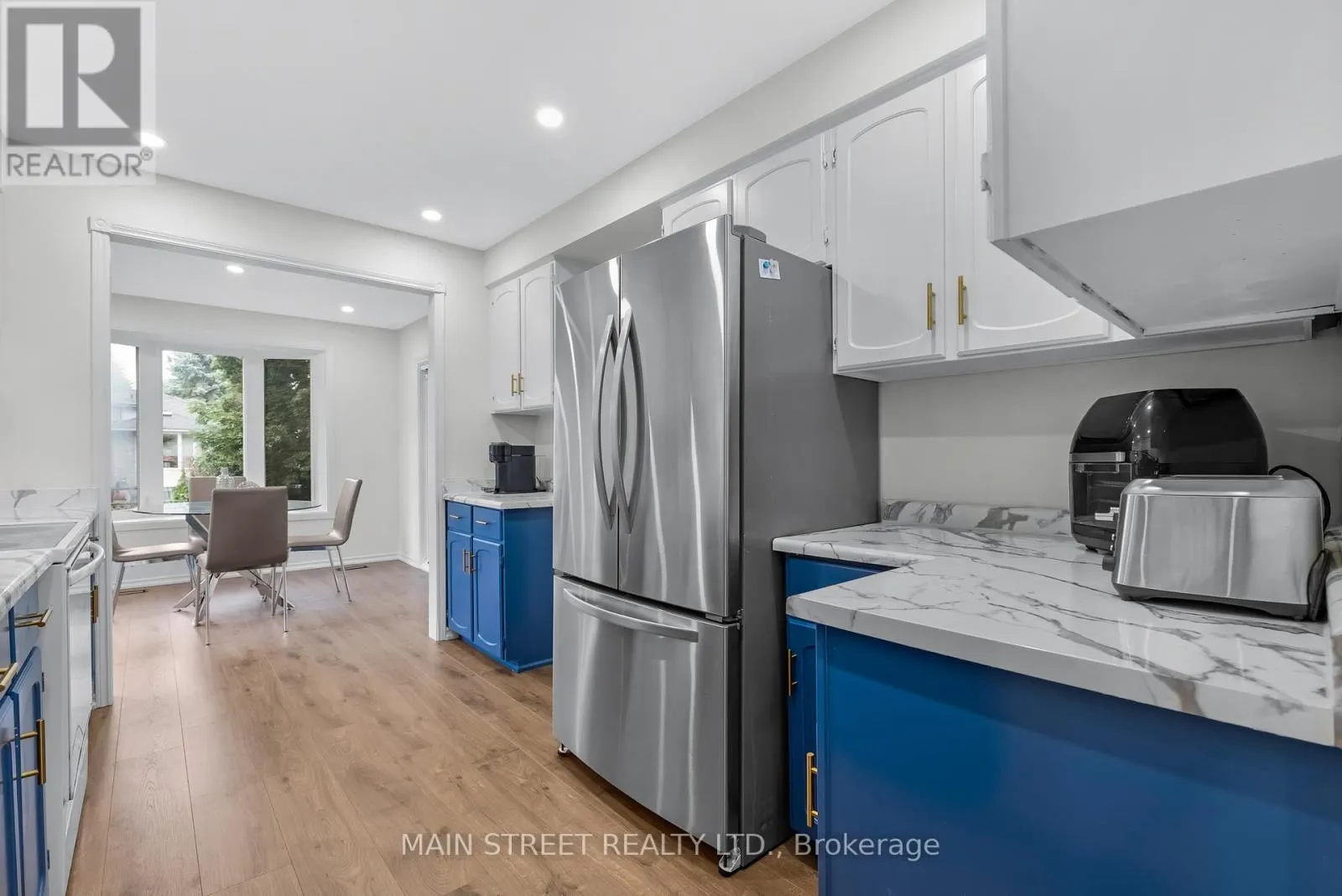 43 RIVERGLEN DRIVE