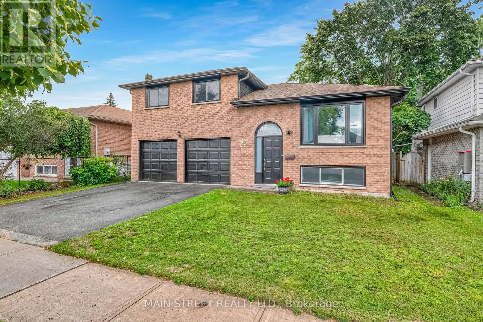 43 RIVERGLEN DRIVE