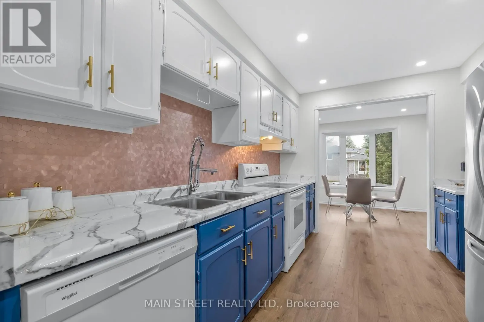 43 RIVERGLEN DRIVE