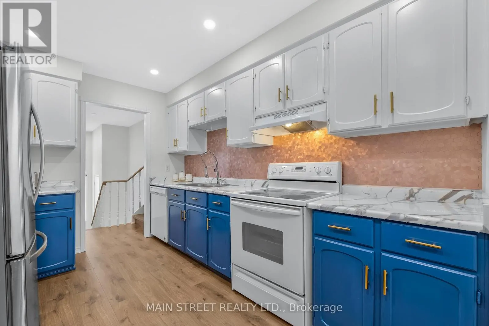 43 RIVERGLEN DRIVE