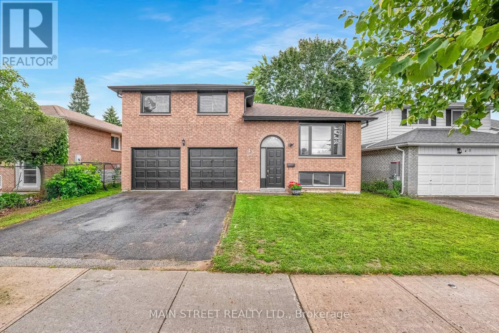 43 RIVERGLEN DRIVE
