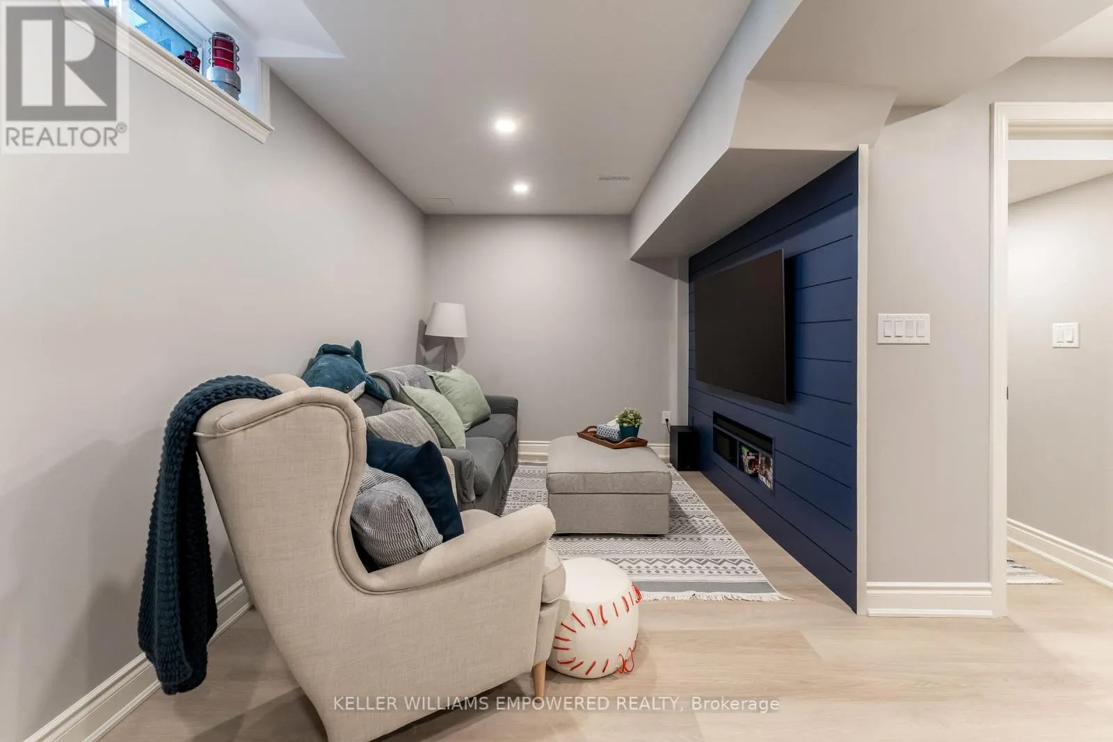 372 WILLIAM DUNN CRESCENT