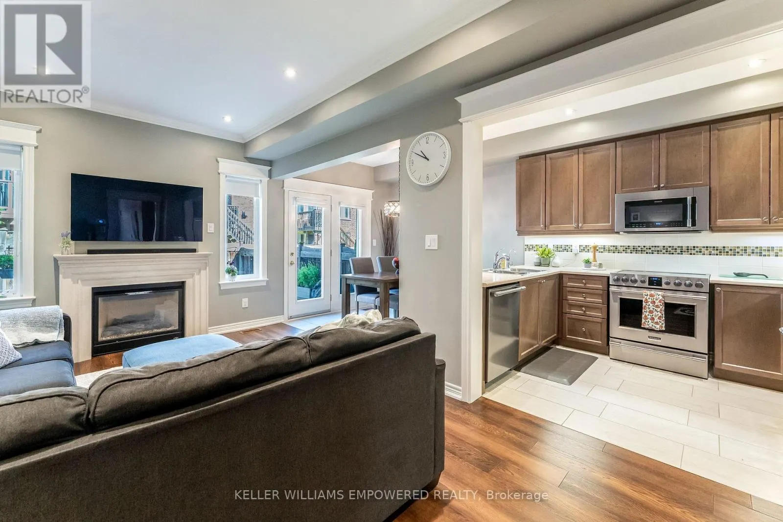 372 WILLIAM DUNN CRESCENT