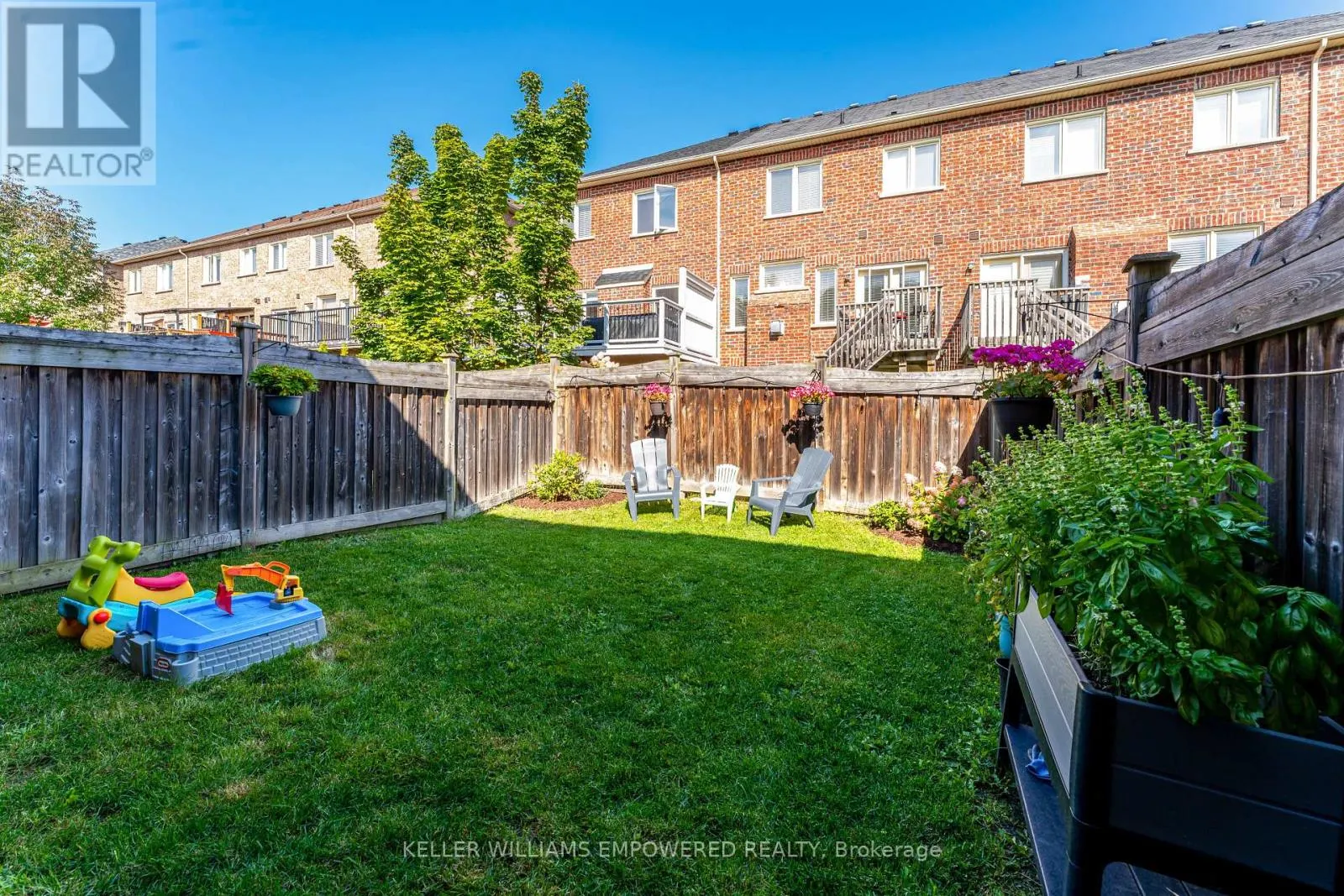 372 WILLIAM DUNN CRESCENT