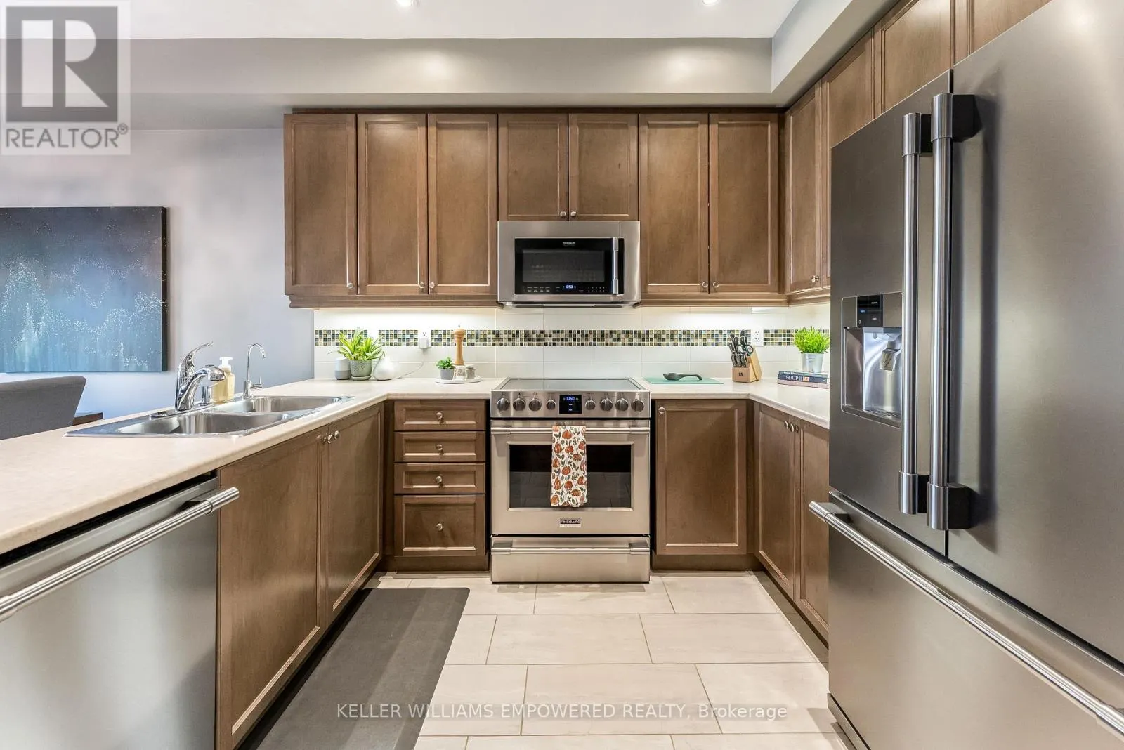 372 WILLIAM DUNN CRESCENT