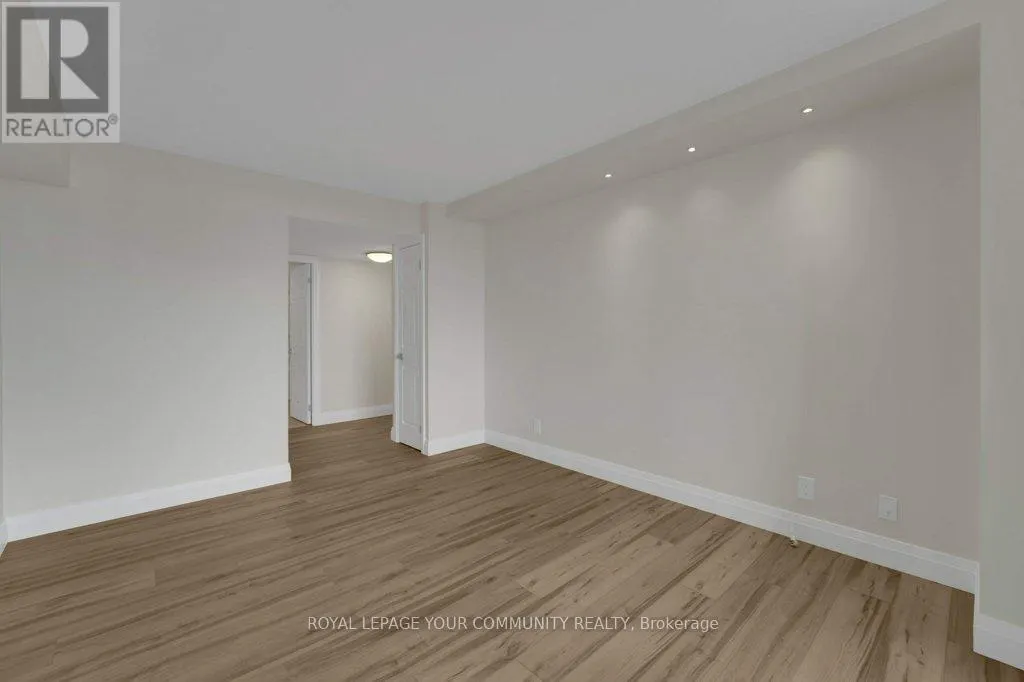 1404 - 22 CLARISSA DRIVE