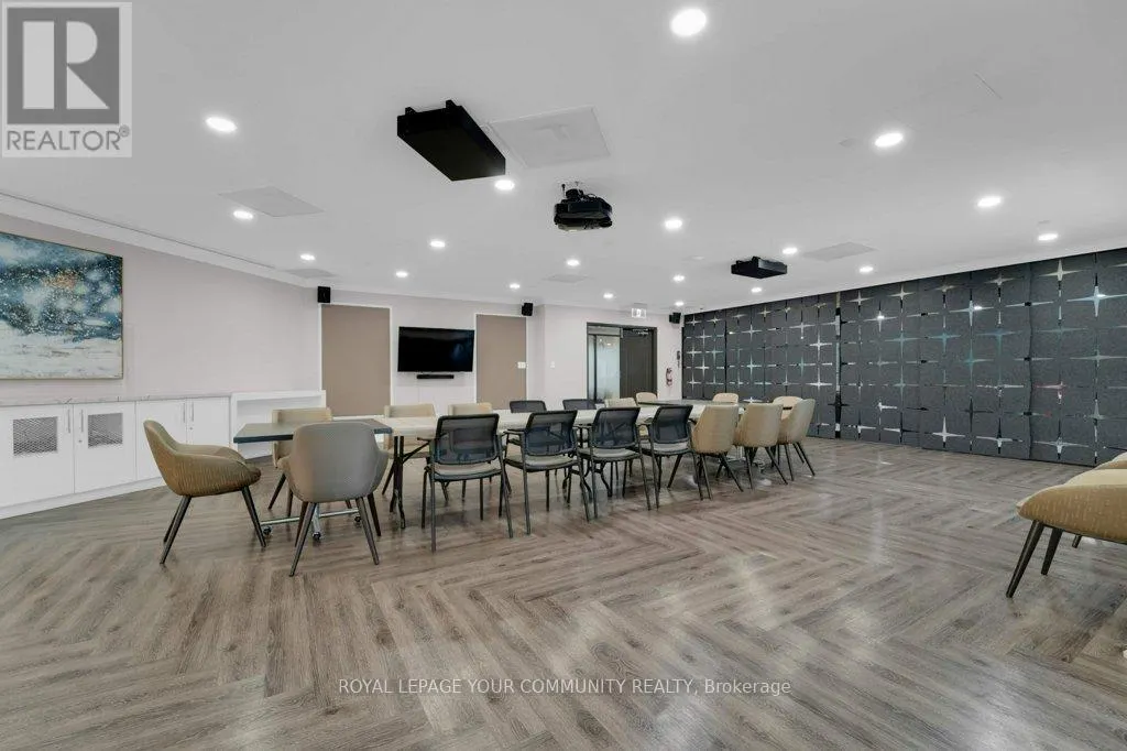 1404 - 22 CLARISSA DRIVE
