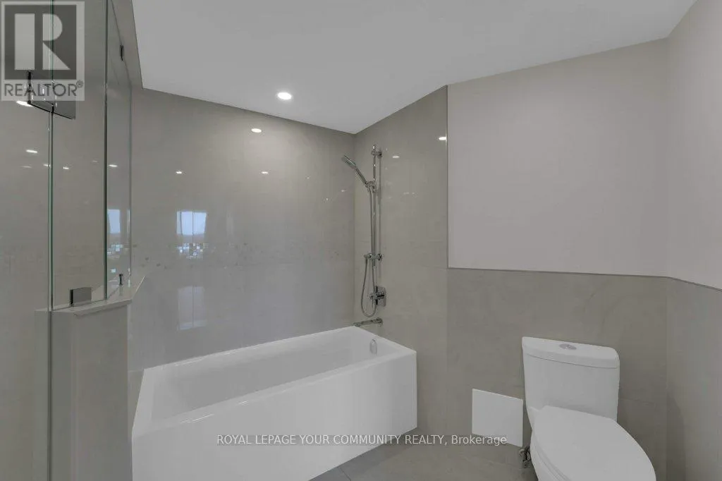 1404 - 22 CLARISSA DRIVE