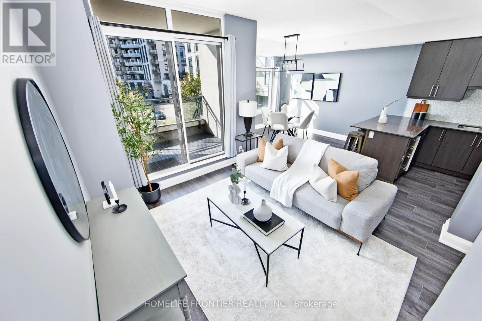 216 - 12 WOODSTREAM BOULEVARD