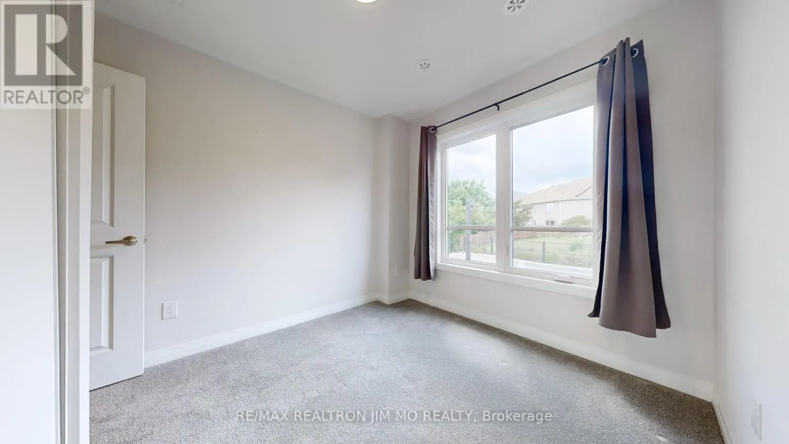 16 - 50 BAYNES WAY