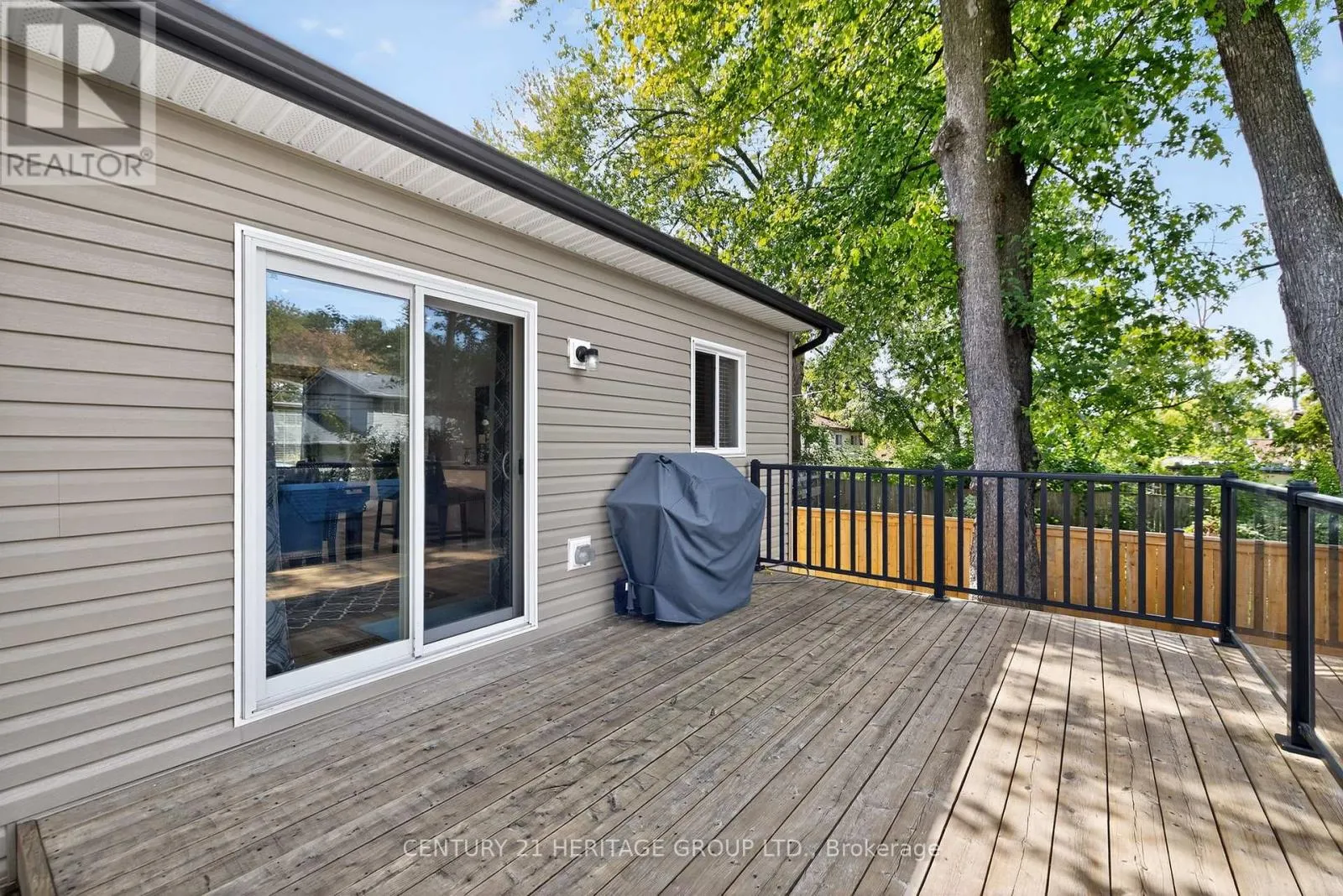 264 GLENWOODS AVENUE