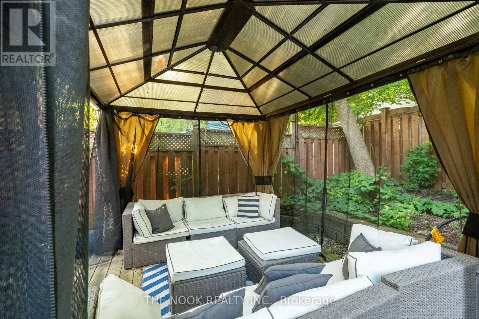 122 ESTATE GARDEN DRIVE
