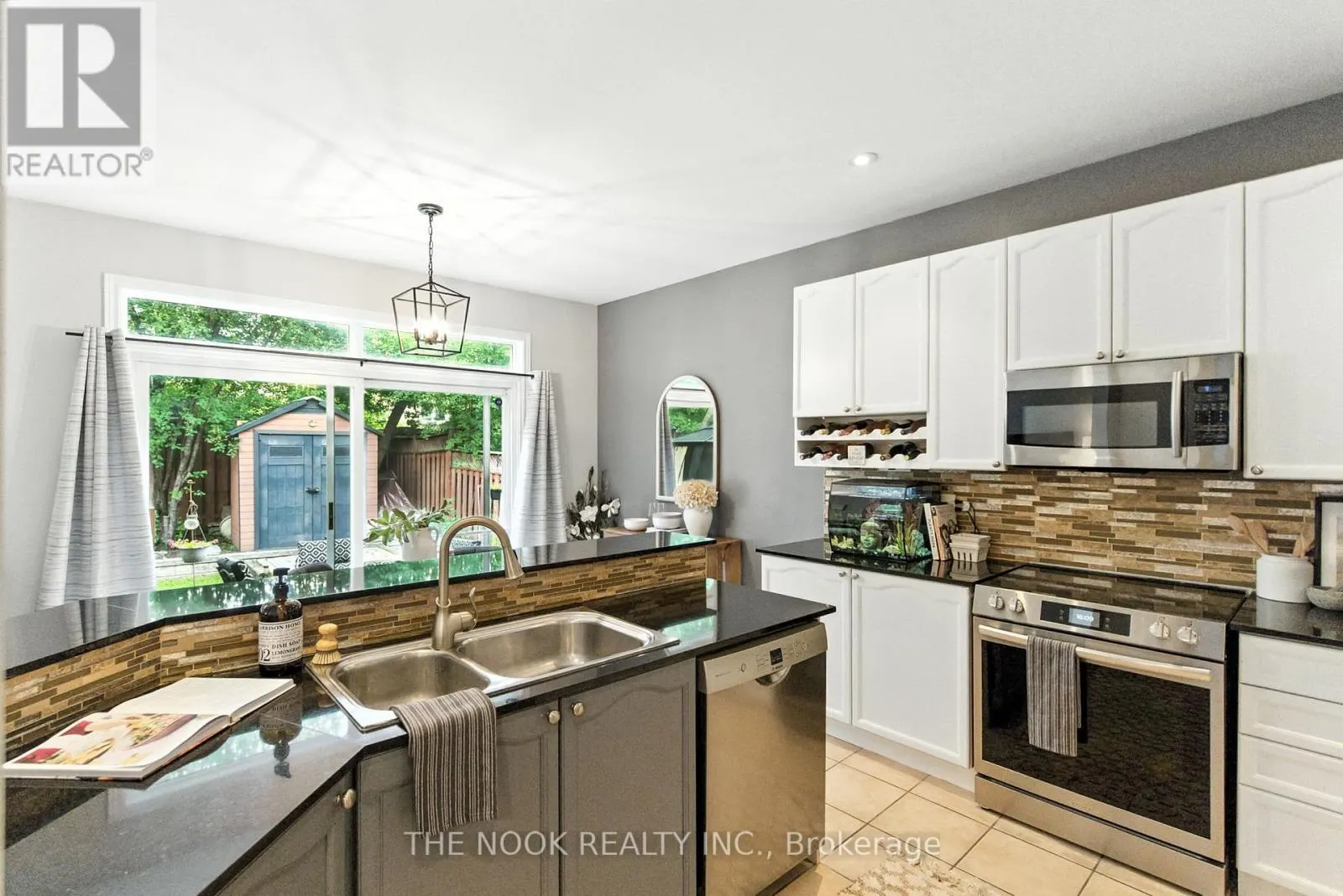 122 ESTATE GARDEN DRIVE