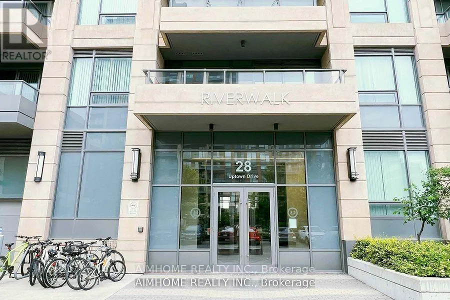 523 - 28 UPTOWN DRIVE