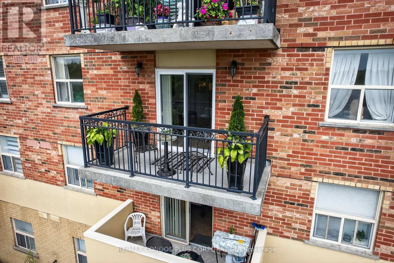 317 - 7373 MARTIN GROVE ROAD