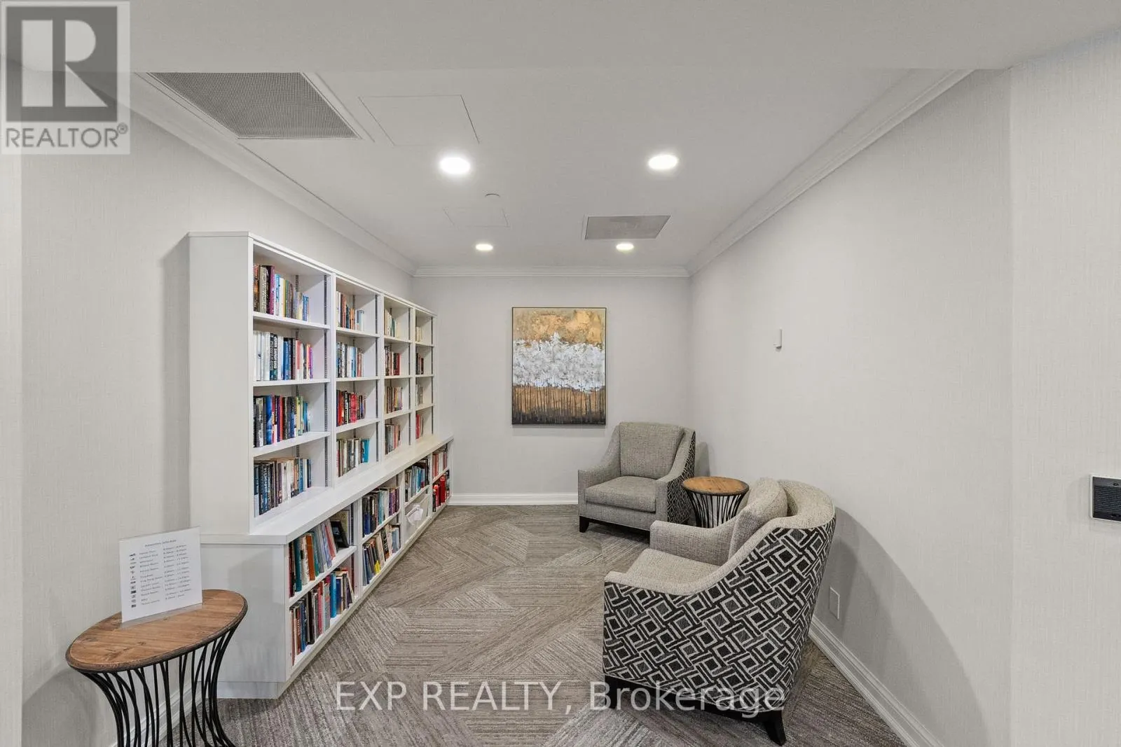 521 - 32 CLARISSA DRIVE