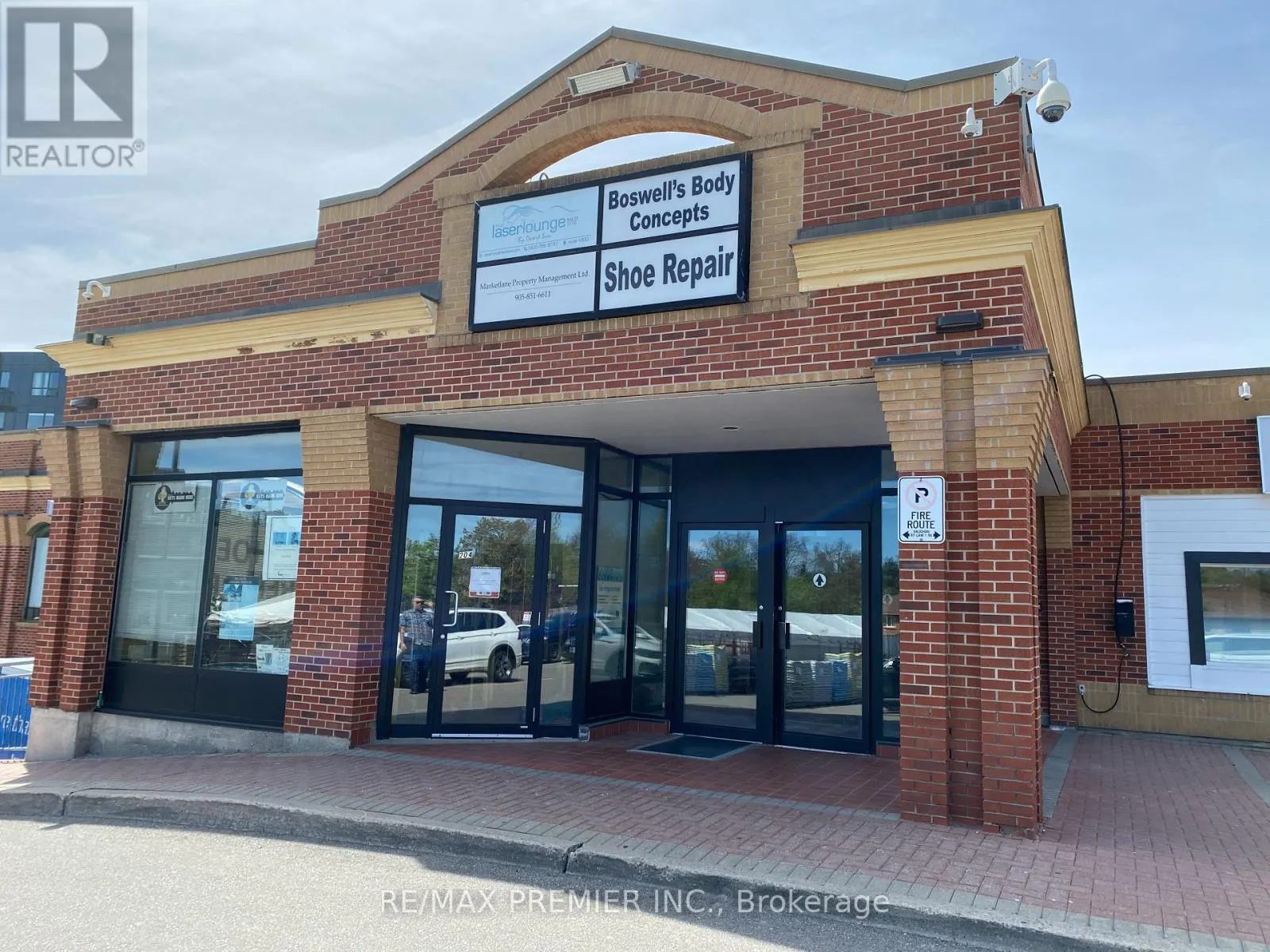 DU250 - 140 WOODBRIDGE AVENUE