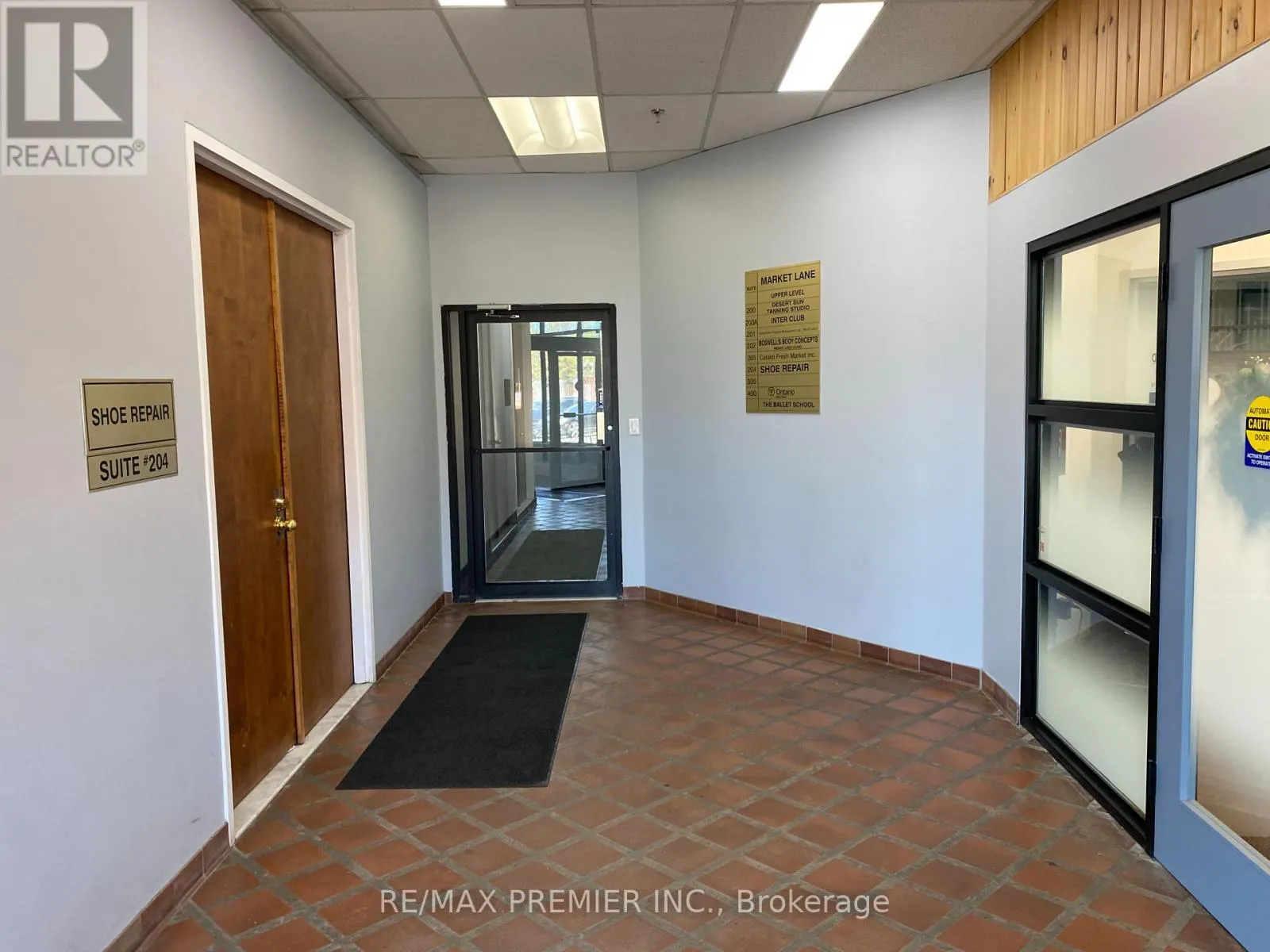DU250 - 140 WOODBRIDGE AVENUE