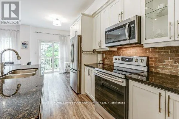 11 - 9205 BATHURST STREET