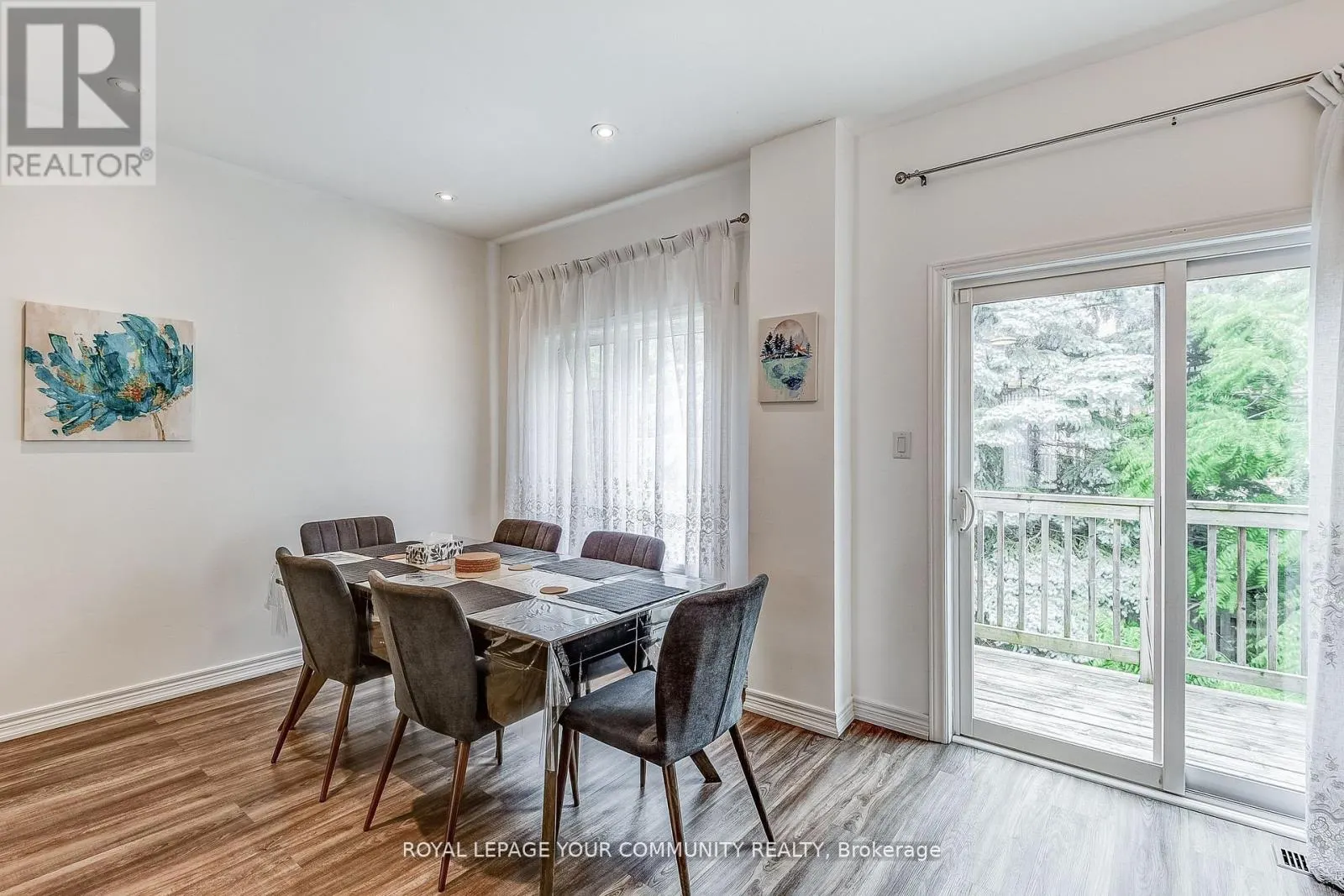 11 - 9205 BATHURST STREET