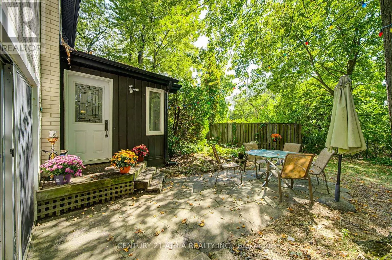 58 LAWNWOOD COURT