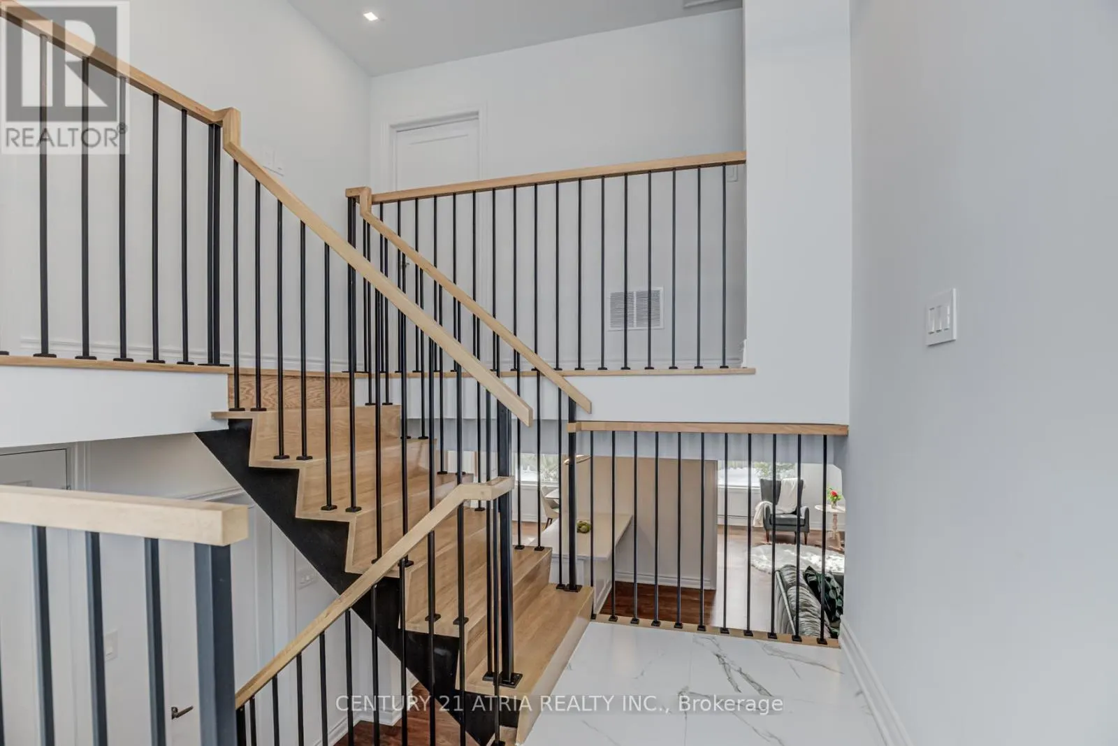 58 LAWNWOOD COURT