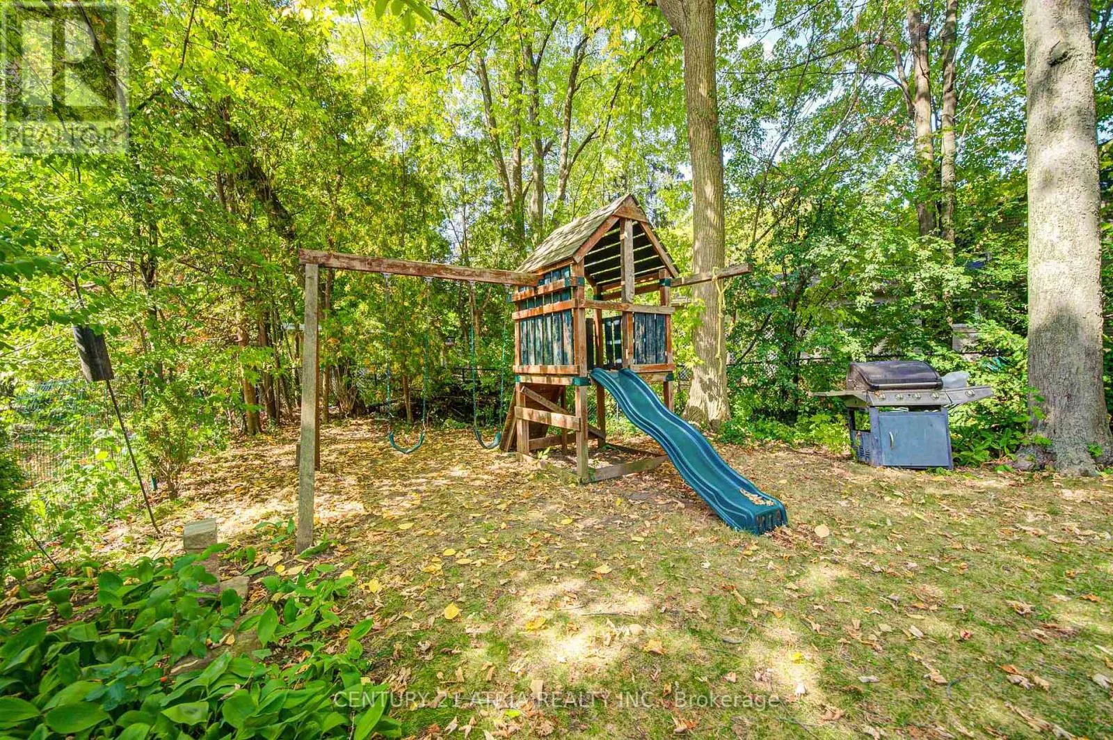 58 LAWNWOOD COURT