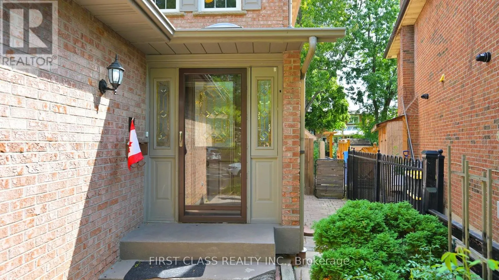 31 RICHWOOD DRIVE