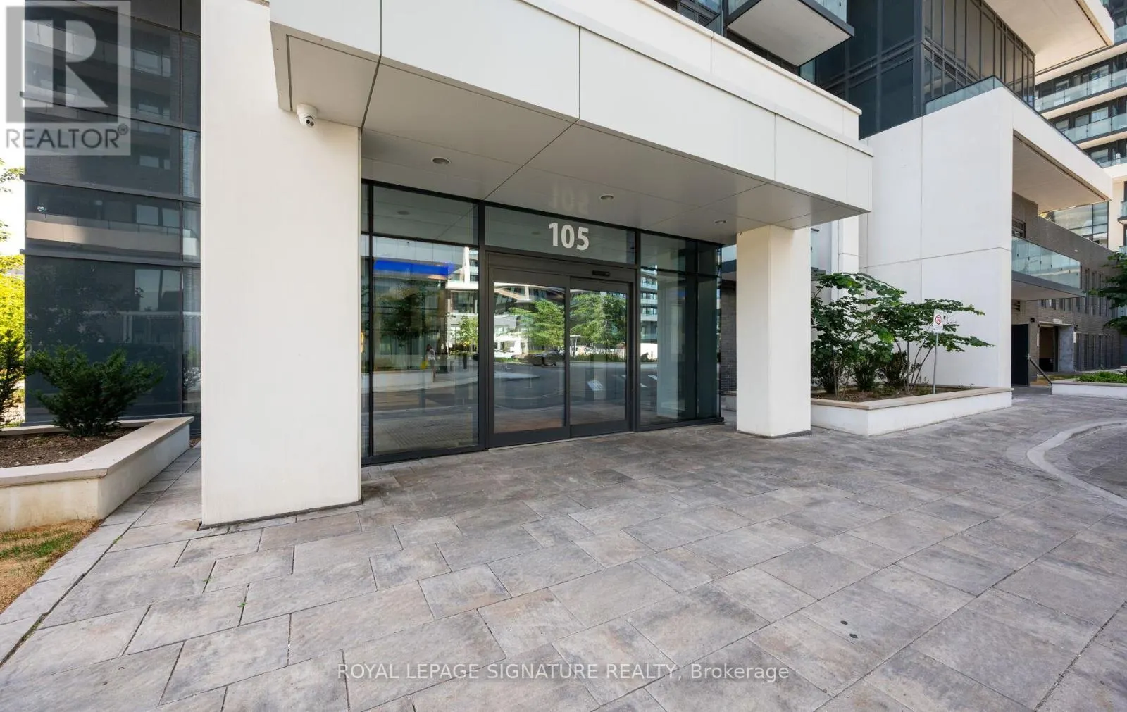 PH07 - 105 ONEIDA CRESCENT