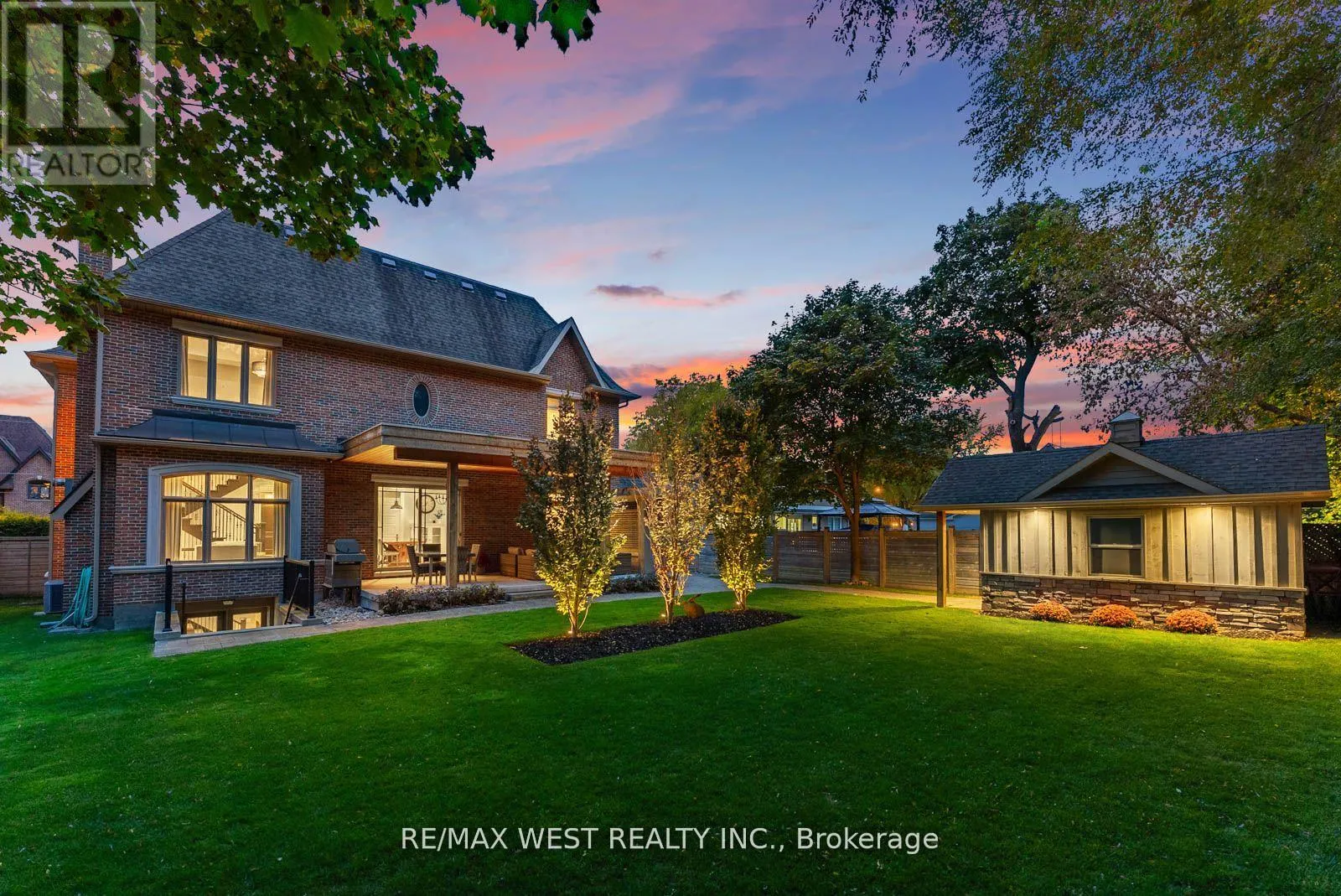 6 WELLER CRESCENT