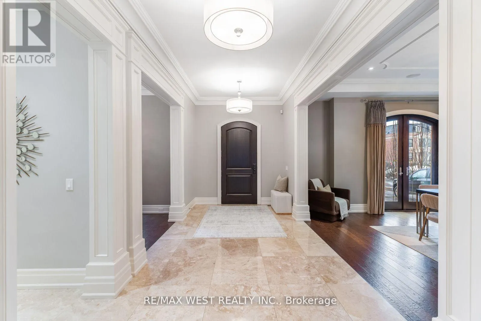 6 WELLER CRESCENT