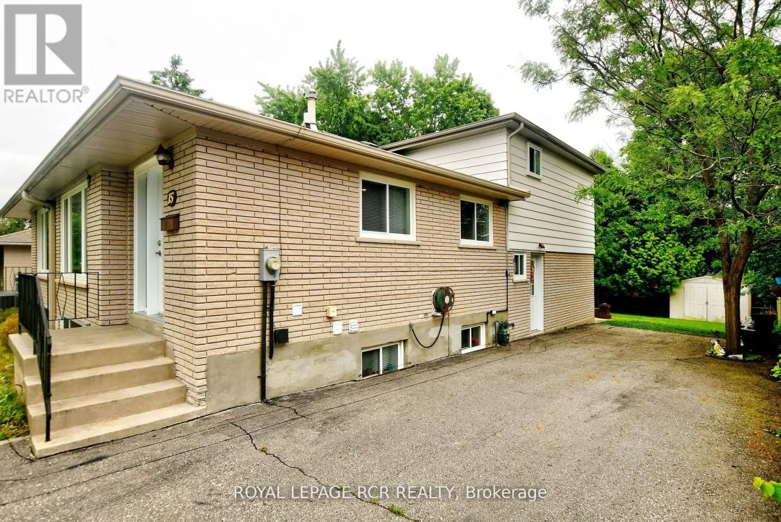 15 MCDONALD DRIVE