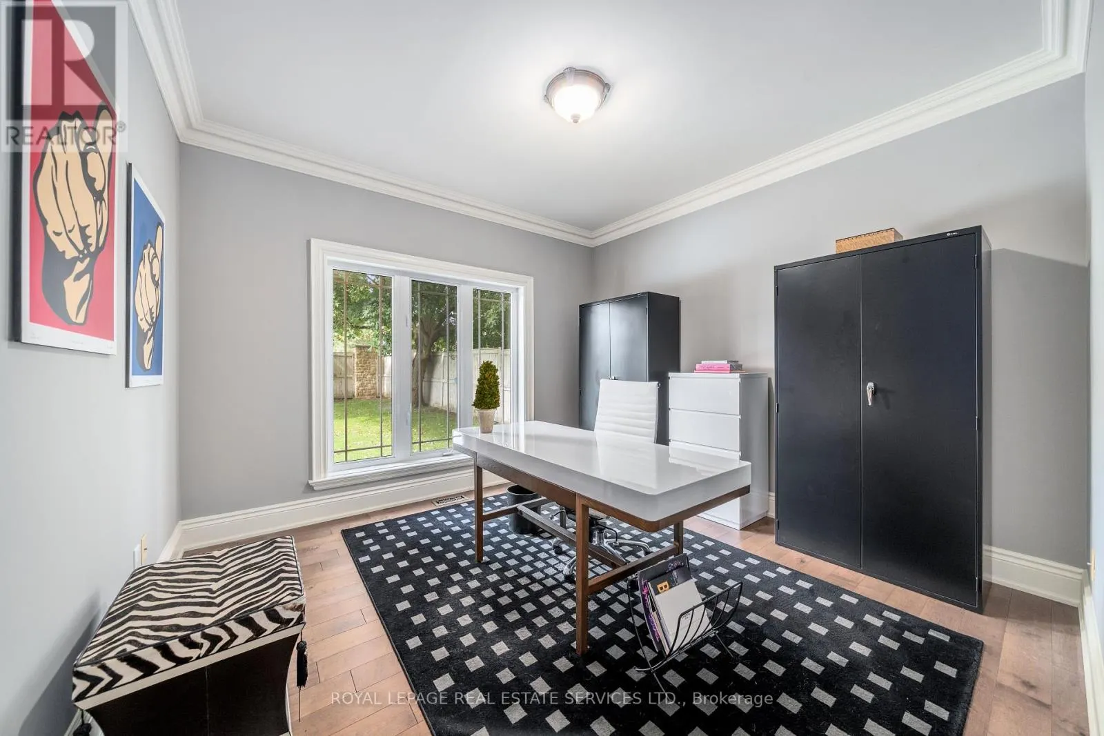 16 SHERMAN OAKS COURT