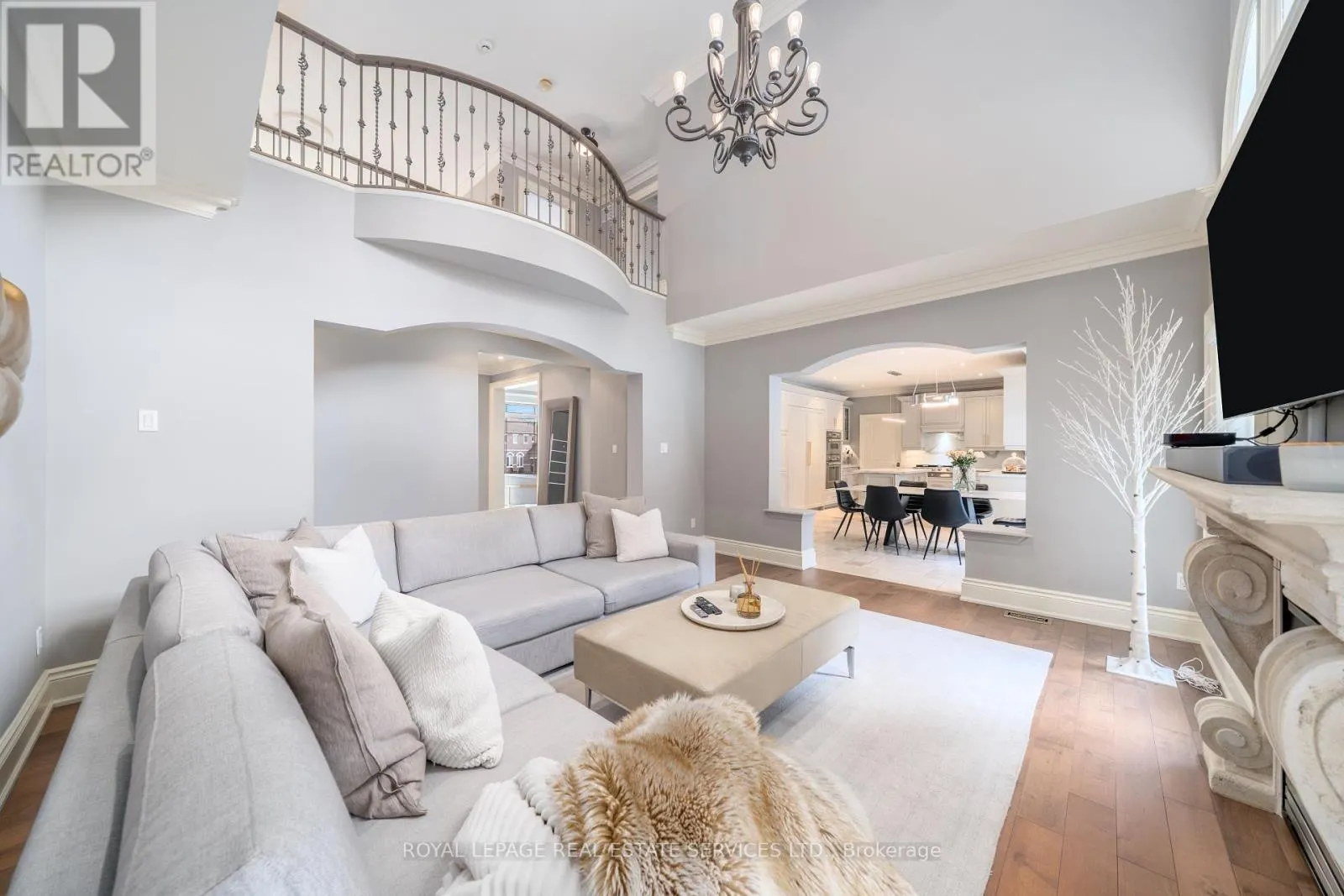 16 SHERMAN OAKS COURT