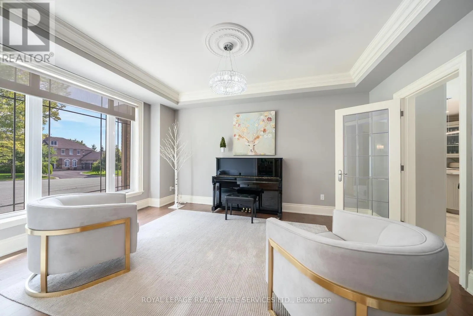 16 SHERMAN OAKS COURT