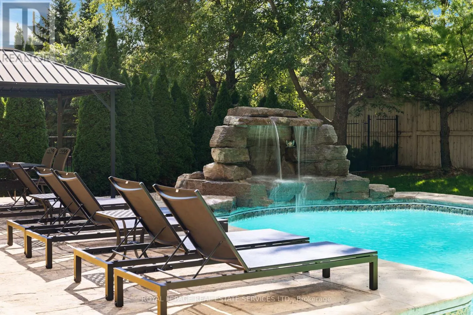 16 SHERMAN OAKS COURT