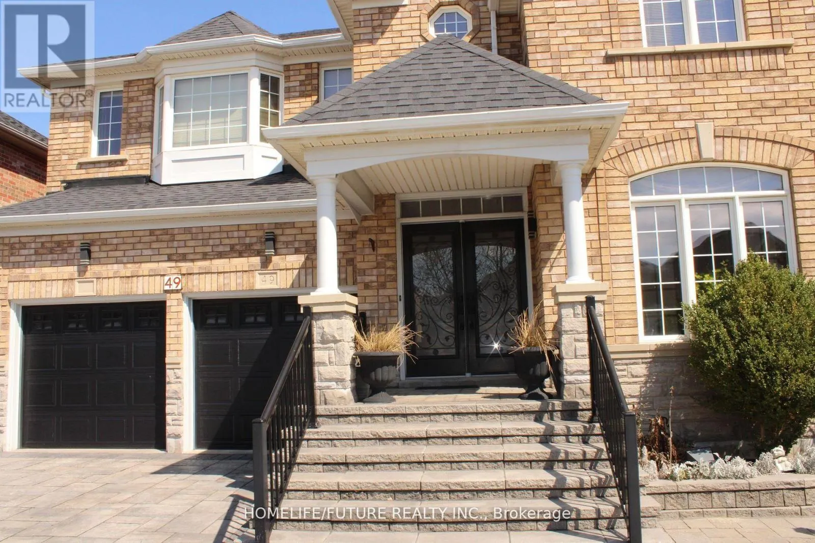 MAIN & 2ND - 49 MINGAY AVENUE