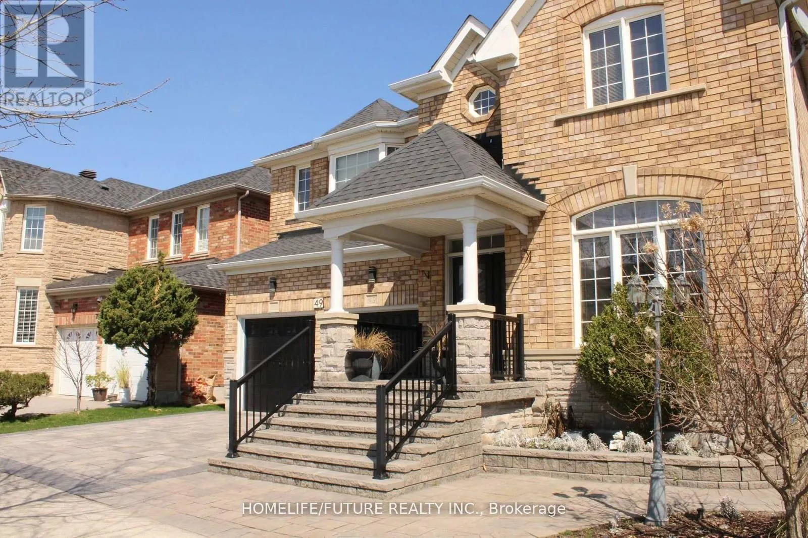 MAIN & 2ND - 49 MINGAY AVENUE