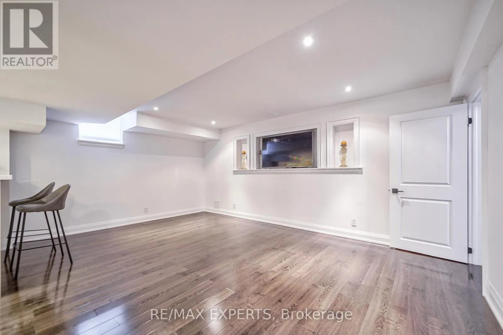 265 CHATFIELD DRIVE