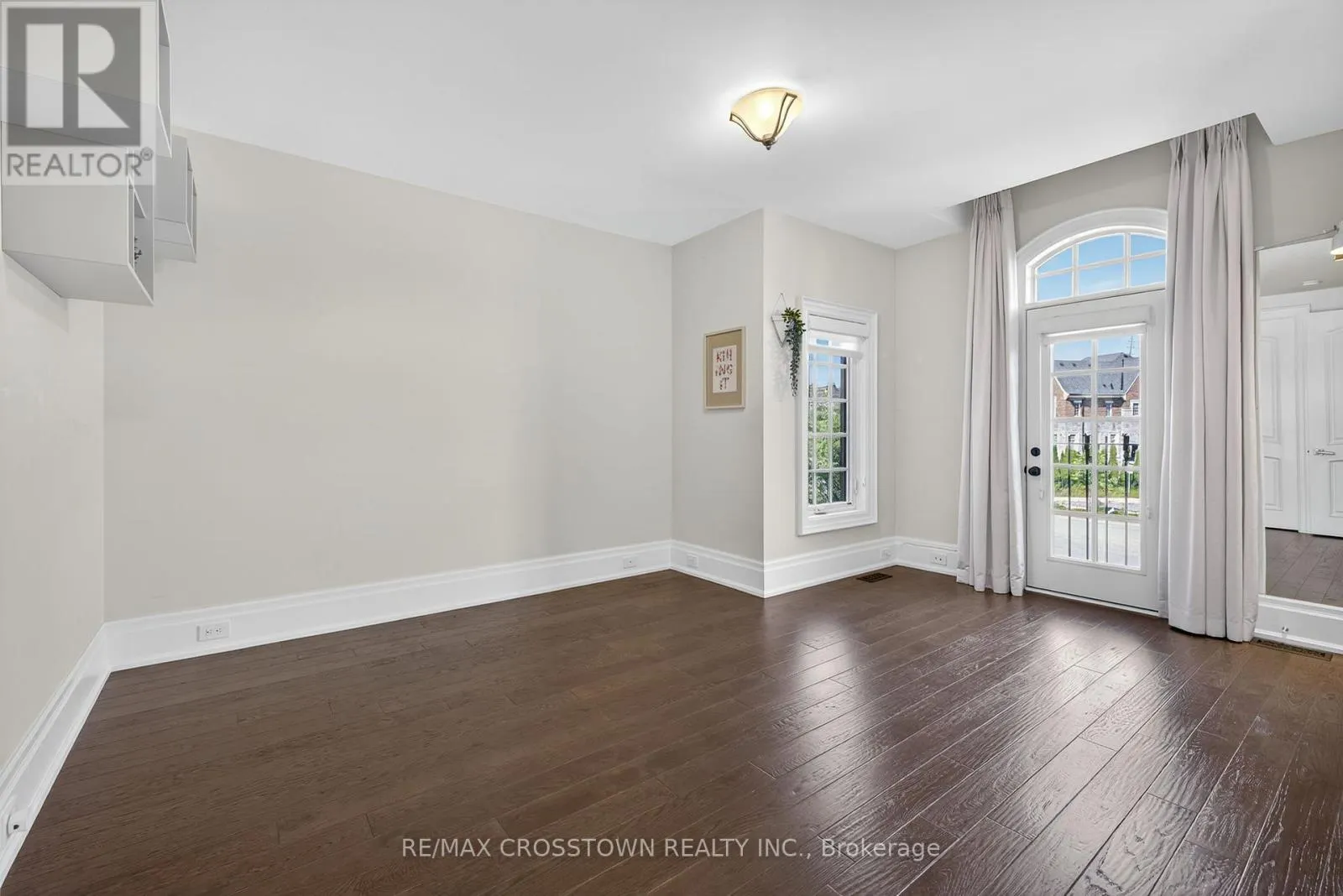 10 ANNSLEYWOOD COURT