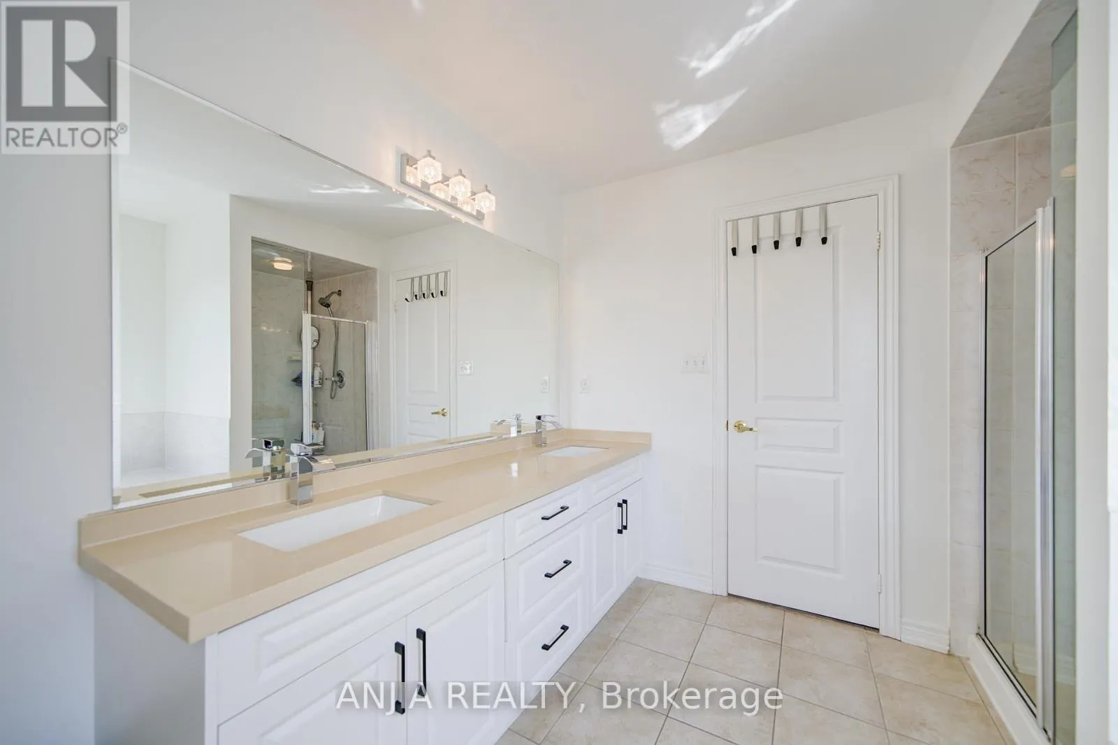 203 RICHARD UNDERHILL AVENUE