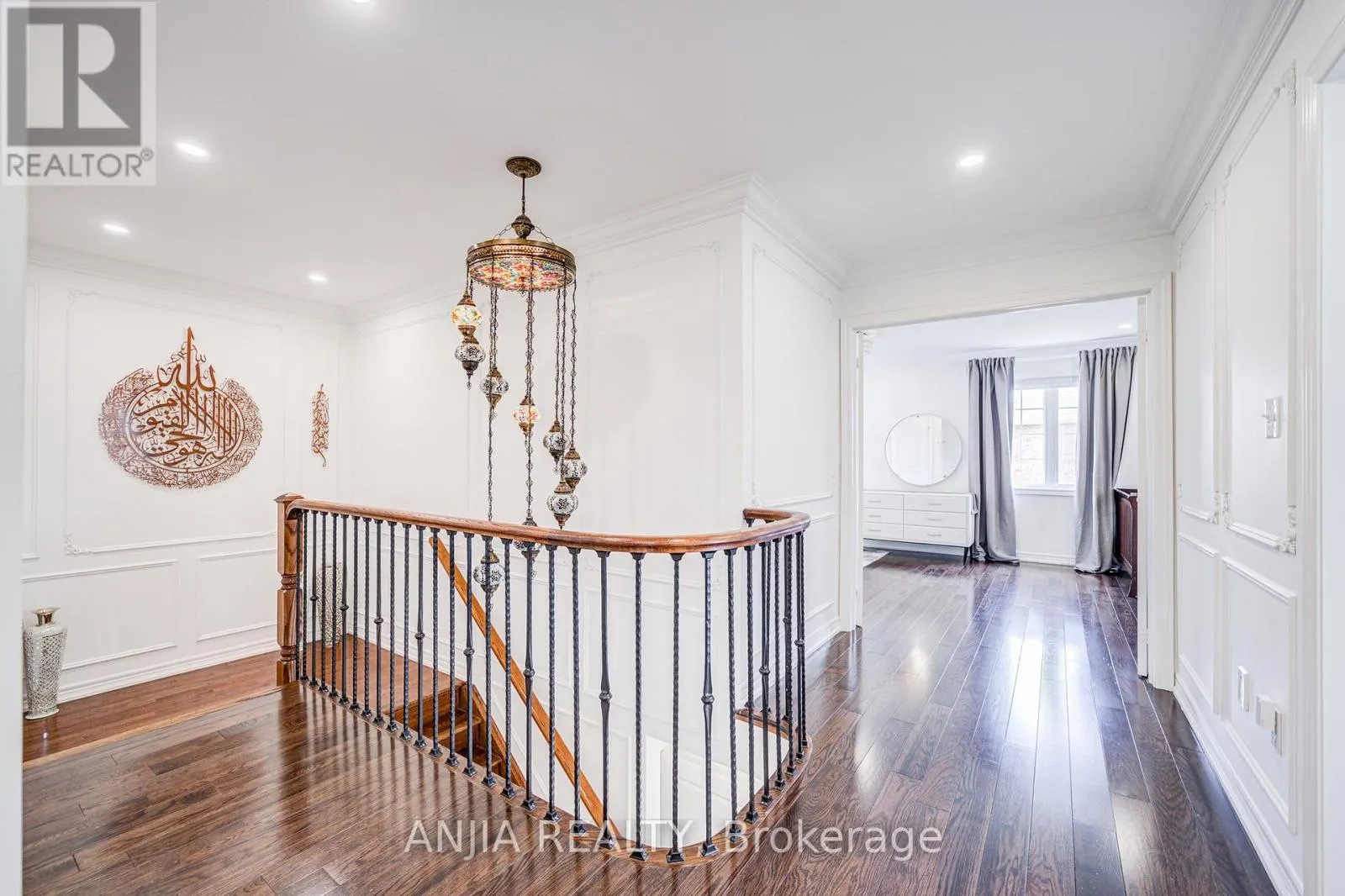 203 RICHARD UNDERHILL AVENUE