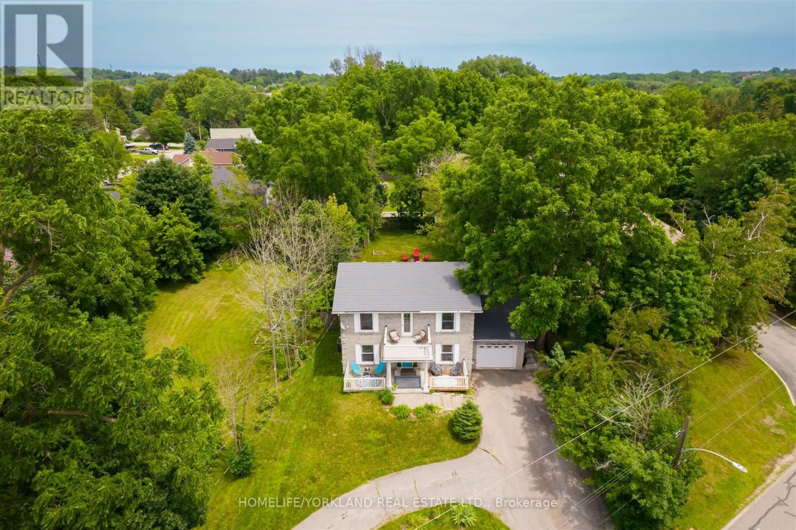 101 LAKE DRIVE N