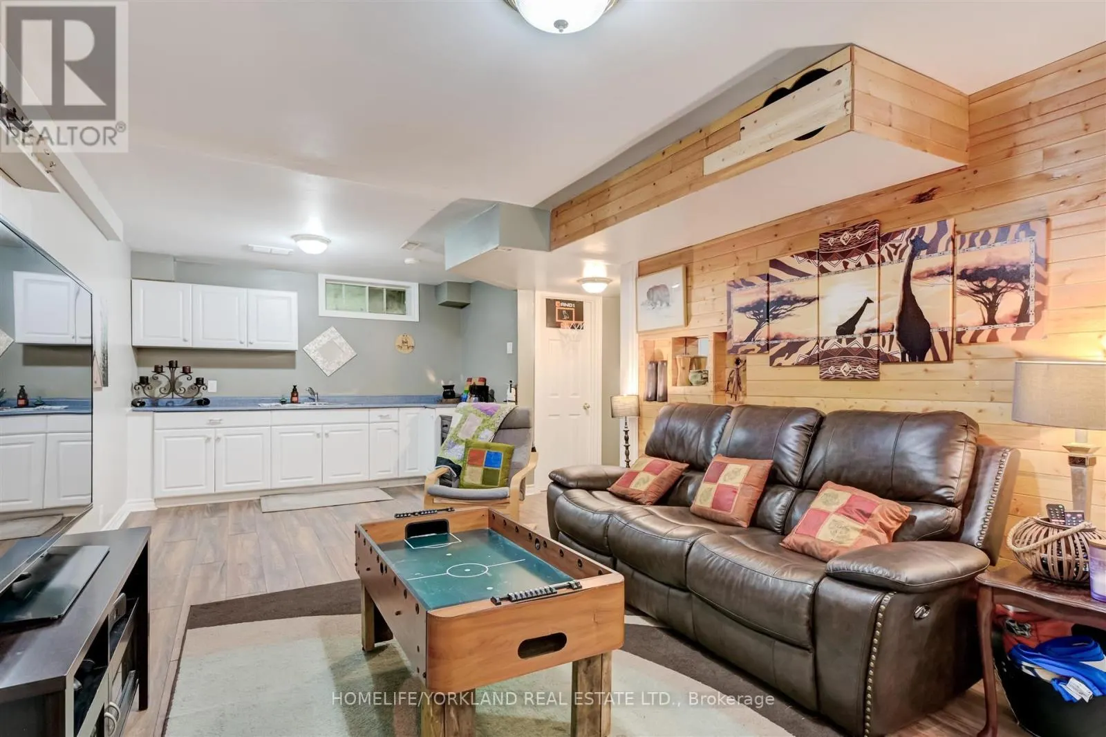 101 LAKE DRIVE N