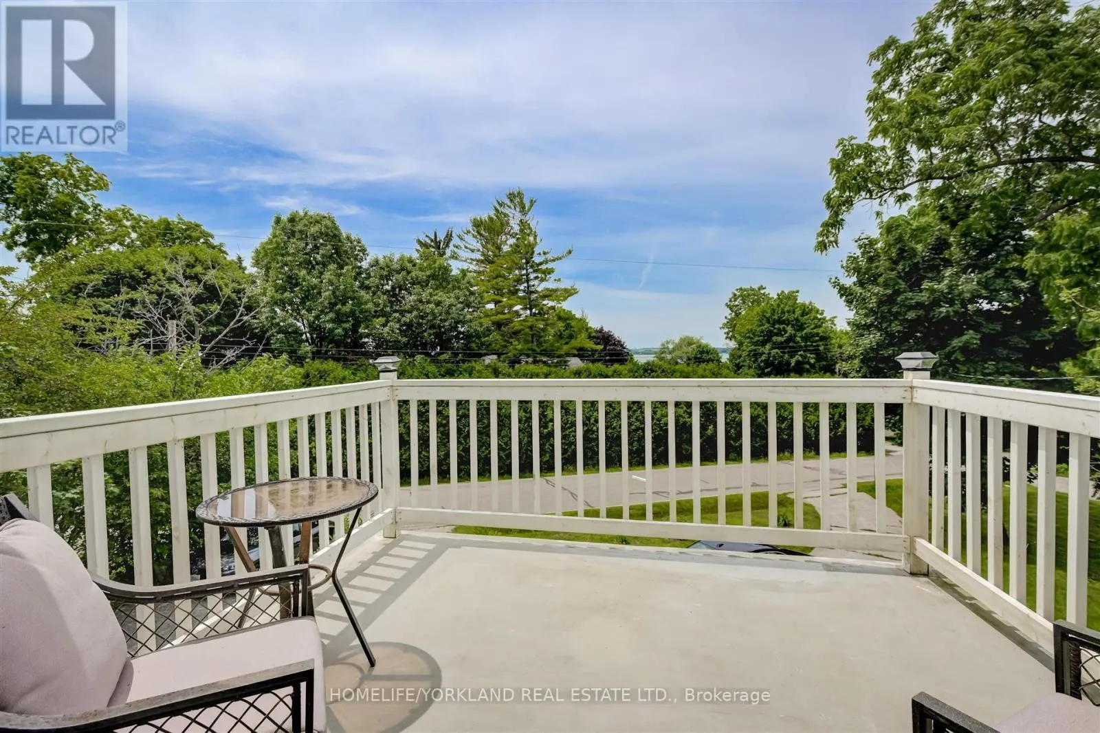 101 LAKE DRIVE N